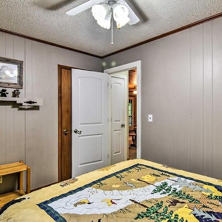 Robbinsville Cabin With Deck 3 Mi To Fontana Lake! Exterior photo