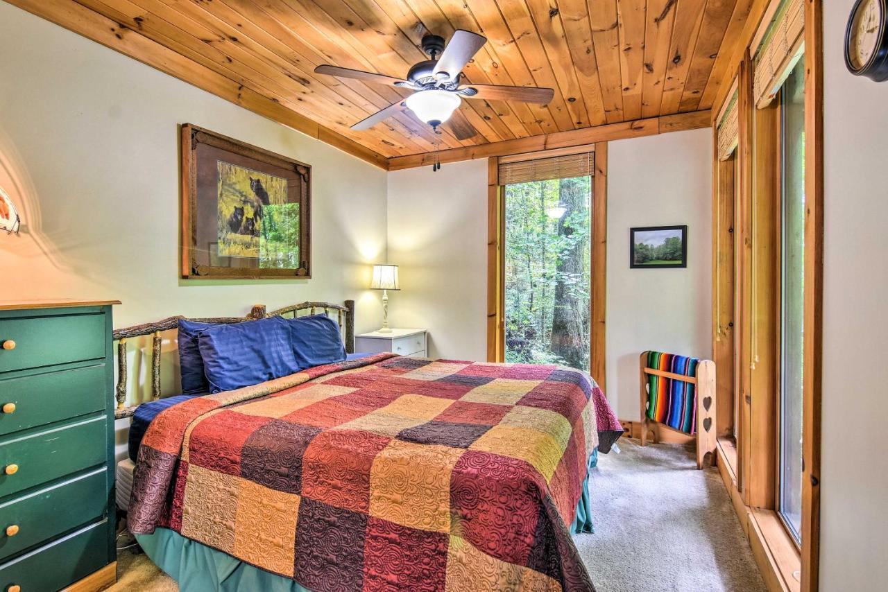 Robbinsville Cabin With Deck 3 Mi To Fontana Lake! Exterior photo